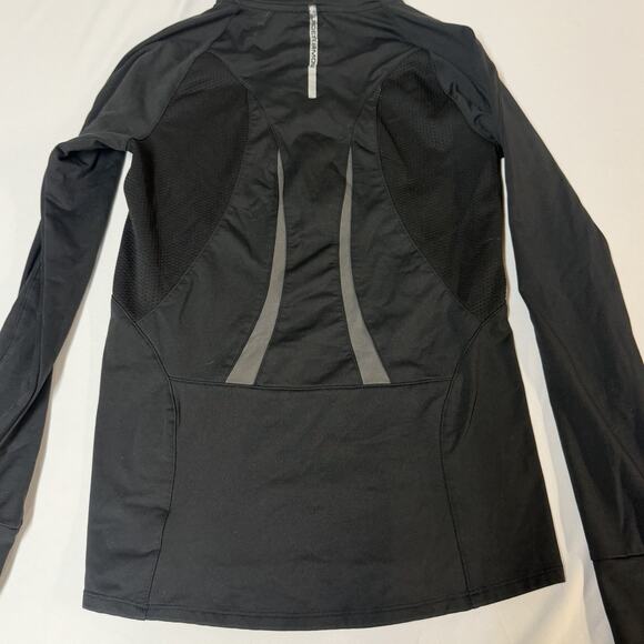 Under Armour Women’s Cold Gear Fitted Quarter Zip Pullover. Black. Size MD - Picture 3 of 15